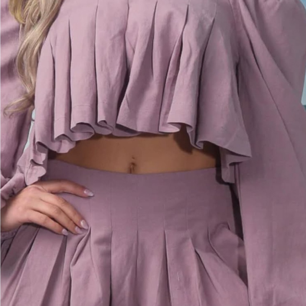 Elegant Mauve Pleated Skirt